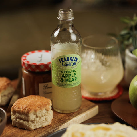 FS Orchard Apple & Pear on afternoon tea