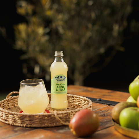 FS Orchard Apple & Pear on straw tray