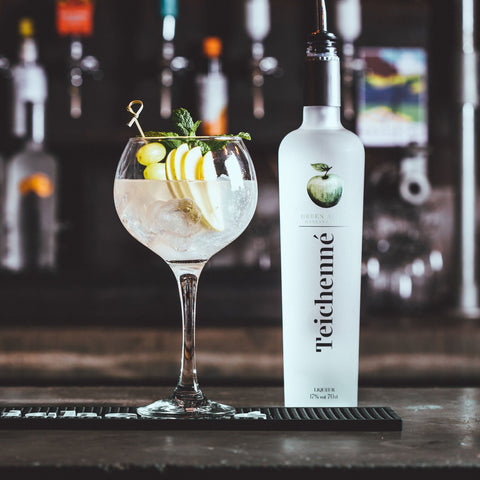 Teichenne Green Apple Liqueur serve